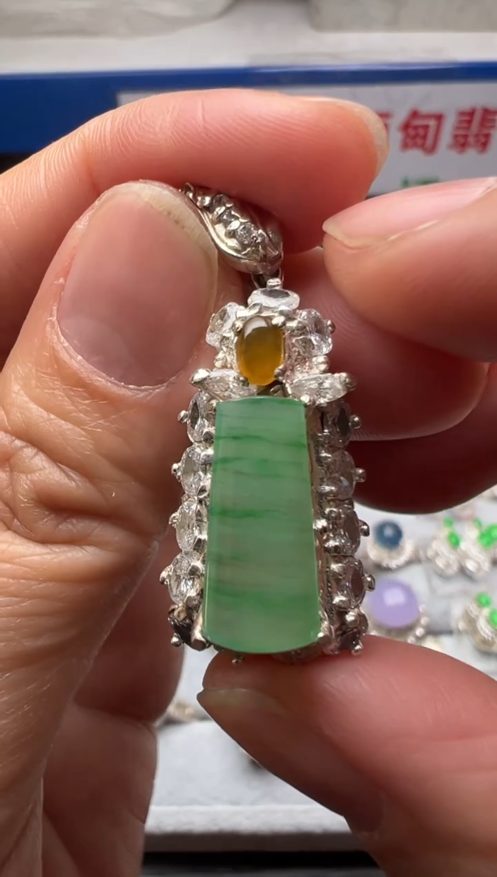 【闪购商品】定制翡翠未镶嵌A货翡翠