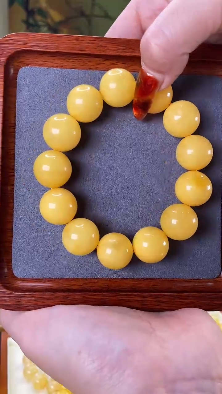 【闪购商品】蜜蜡裸石未镶嵌手串