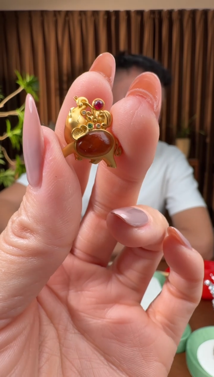 颈饰18K金镶嵌和田玉109巴哥12.30多样性发货拍一发一