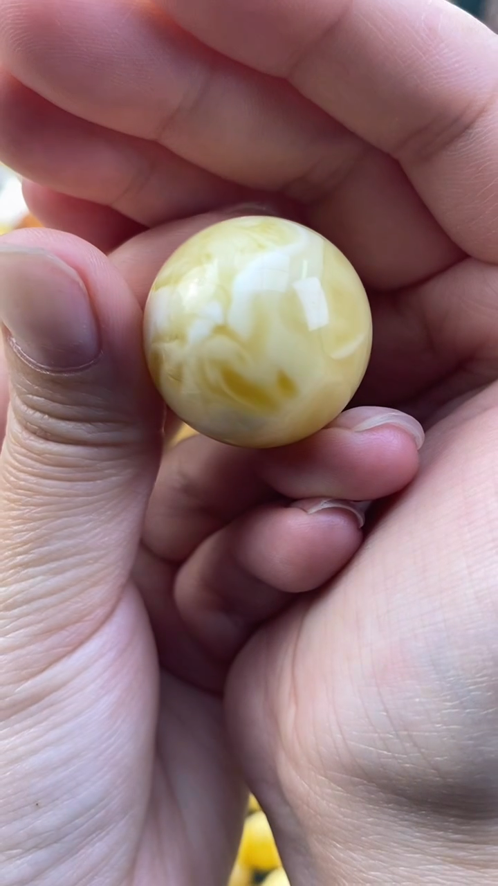 【闪购商品】琥珀裸石未镶嵌月.24/卡26.6