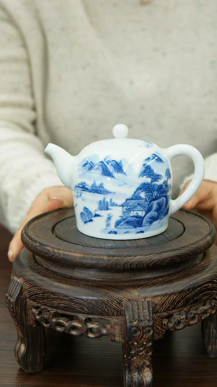 【闪购商品】015函夏非遗青花山水画片小茶壶
