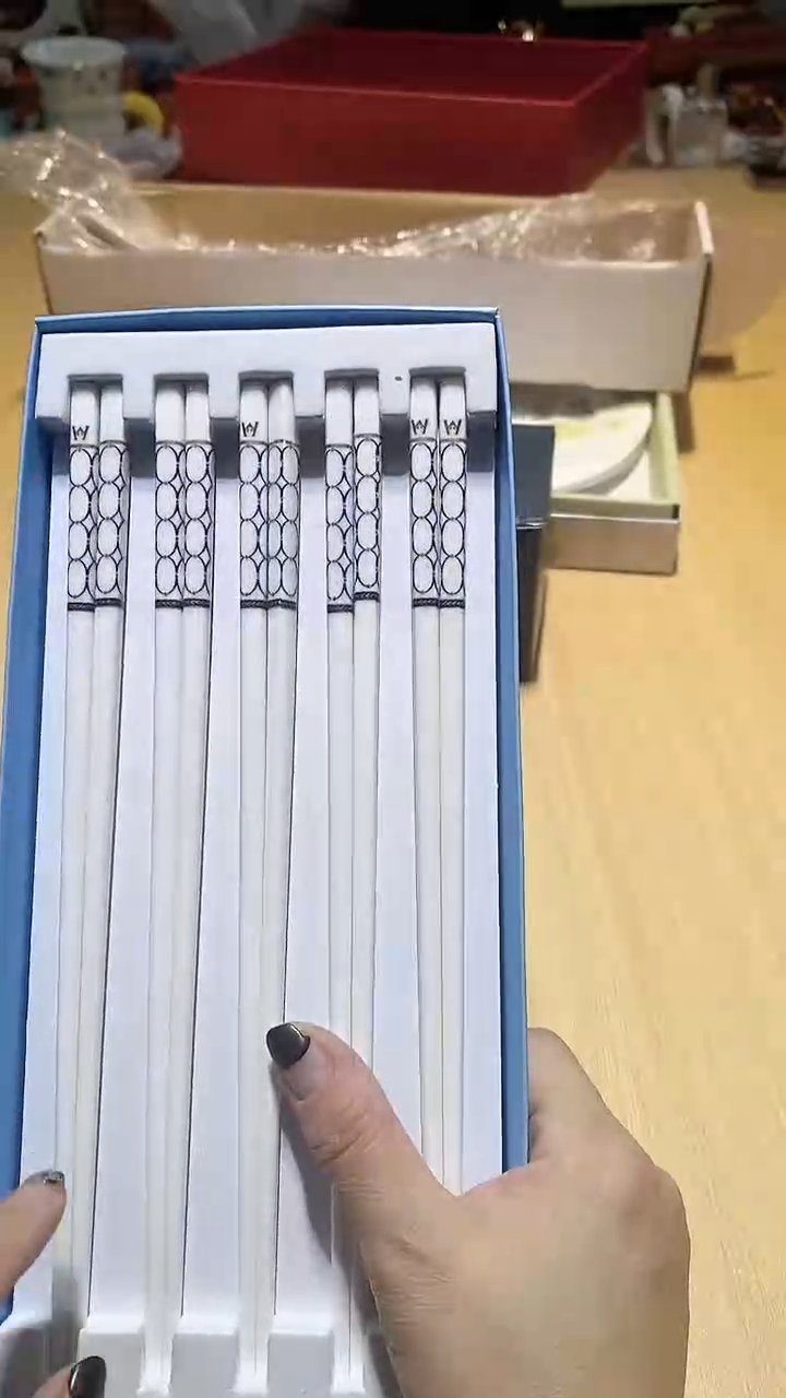 【闪购商品】瓷片锅碗瓢盆一件不剩