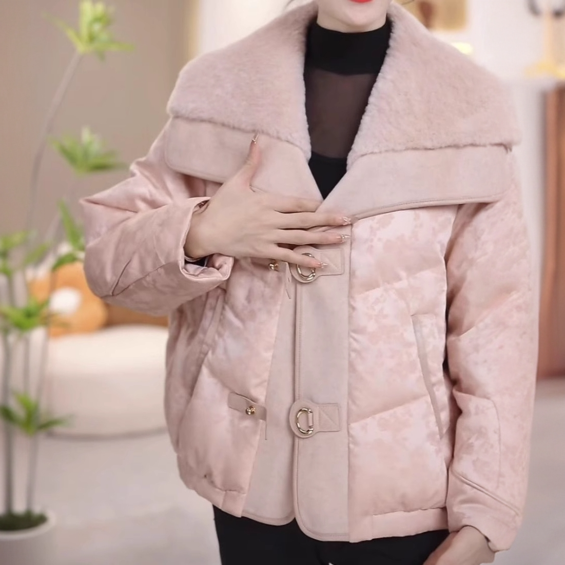 小香风粉色拼接气质翻领百搭棉服女短款2025冬季新款好看纯色外套