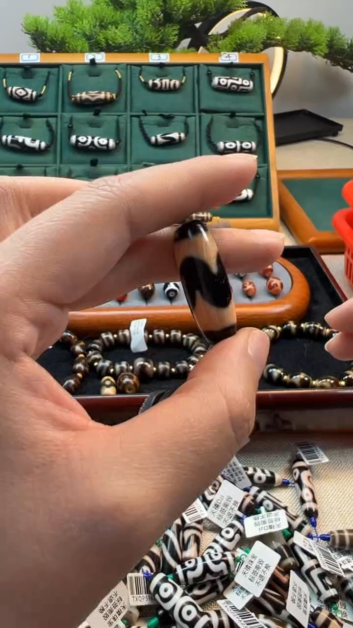 玛瑙/玉髓（覆膜）颈饰未镶嵌72（微瑕随机发货）