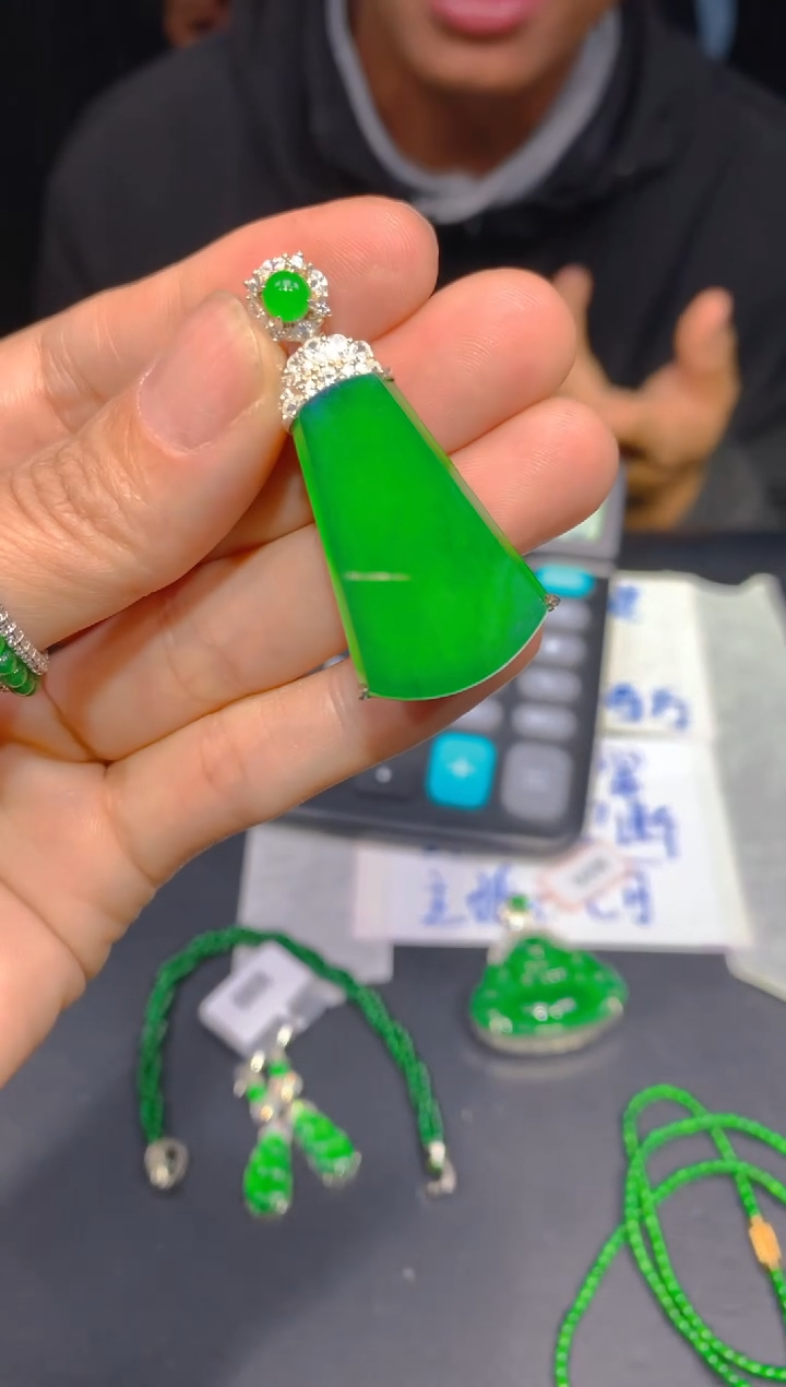 【闪购商品】定制翡翠未镶嵌162多样性发货（发其一）