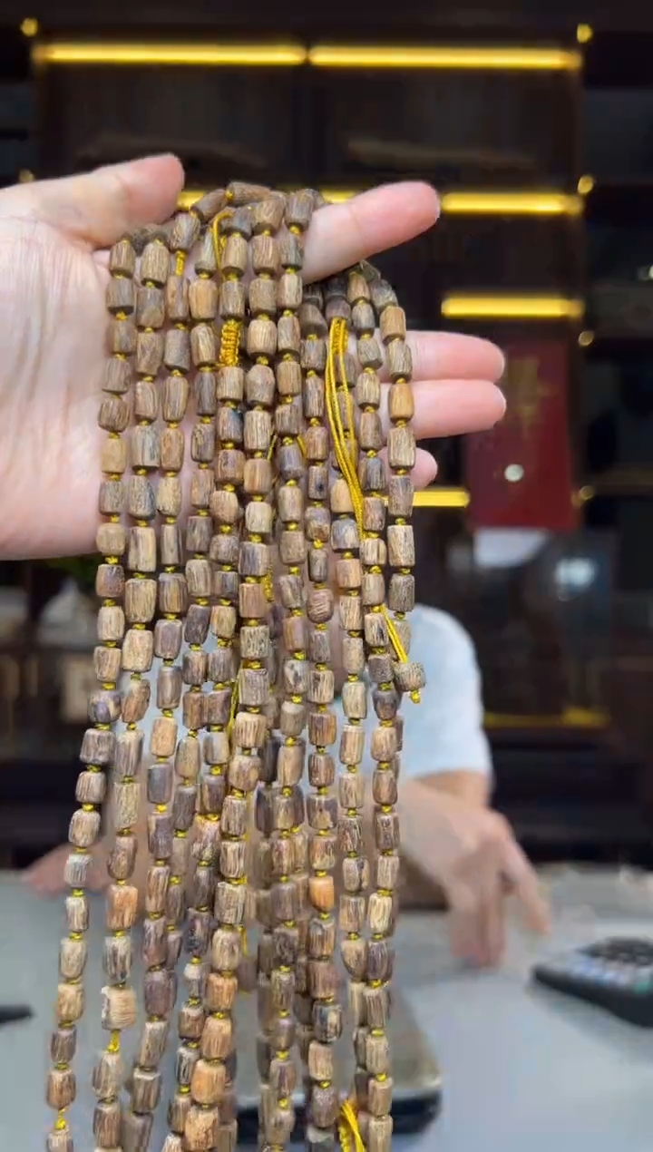 沉香碎屑沉香606号野料芽庄设计款勾丝粉末多样性发一