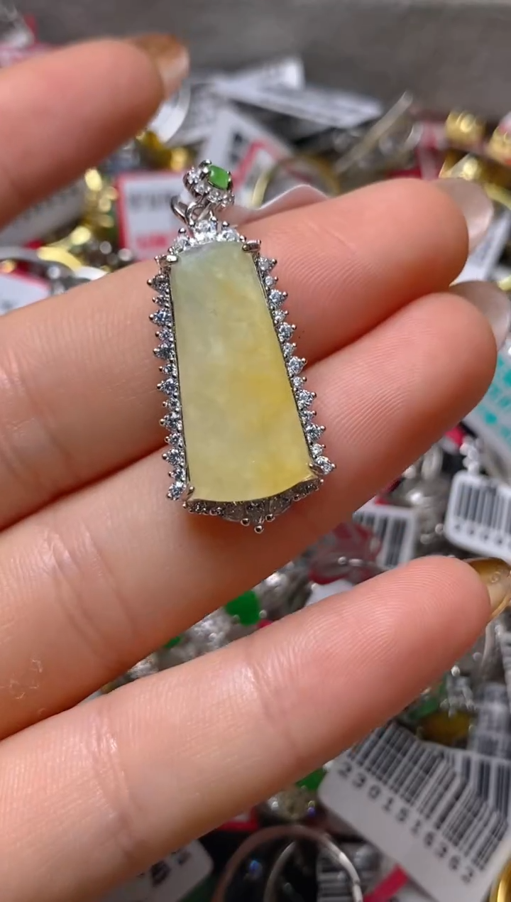 银S925镶嵌戒指翡翠百内无证书