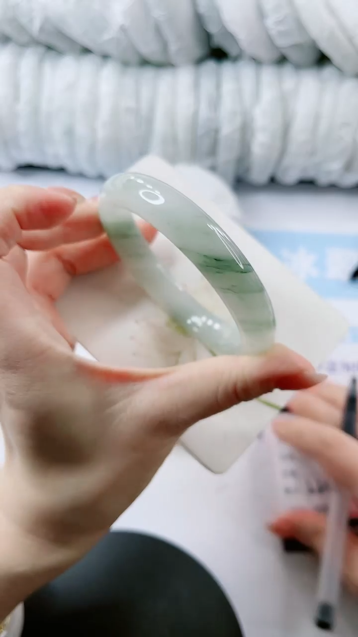 【闪购商品】石英质玉手镯未镶嵌多样性发货L213