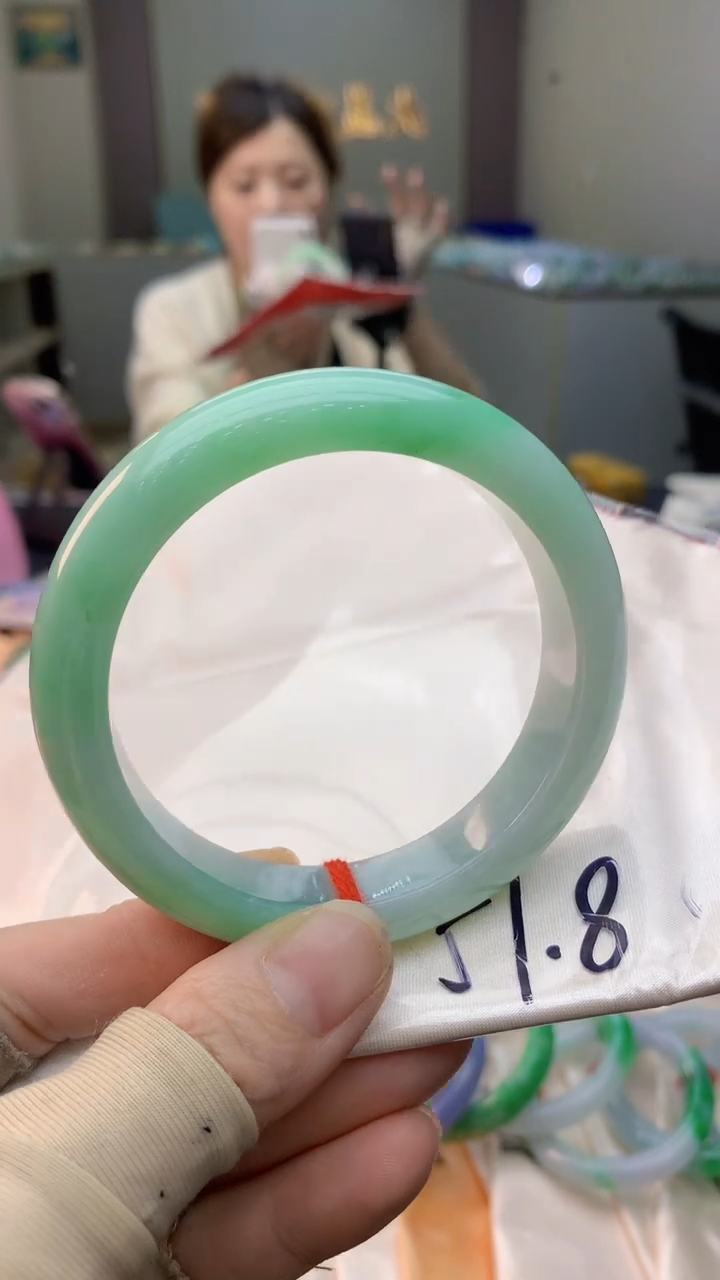 未镶嵌手镯翡翠0182041299