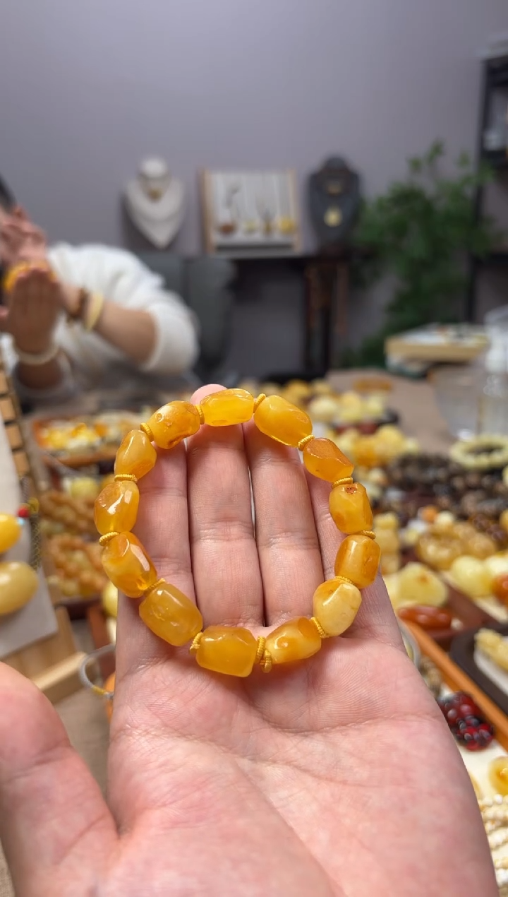 【闪购商品】蜜蜡裸石未镶嵌手串