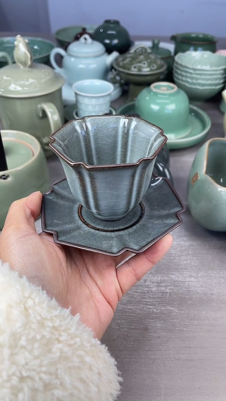 青瓷仓储清仓福利微瑕