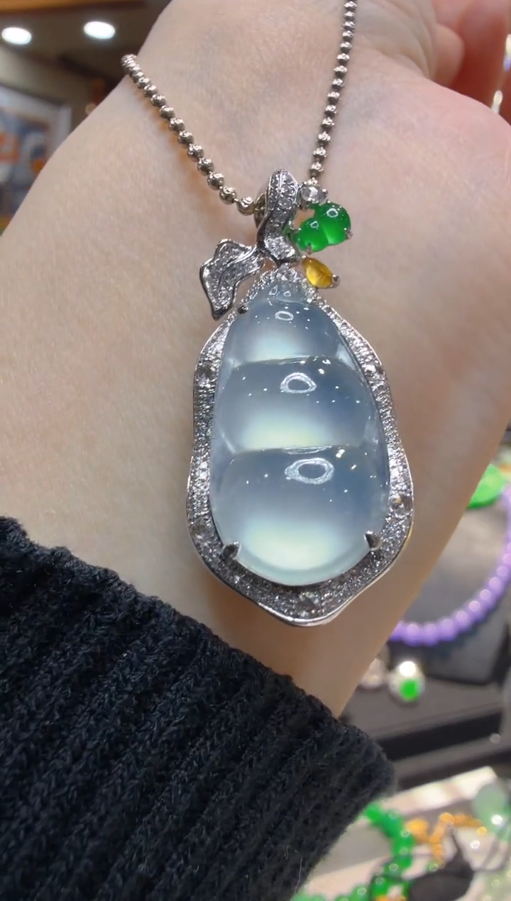 吊坠(不含链)18K金镶嵌翡翠多样性团购发一件