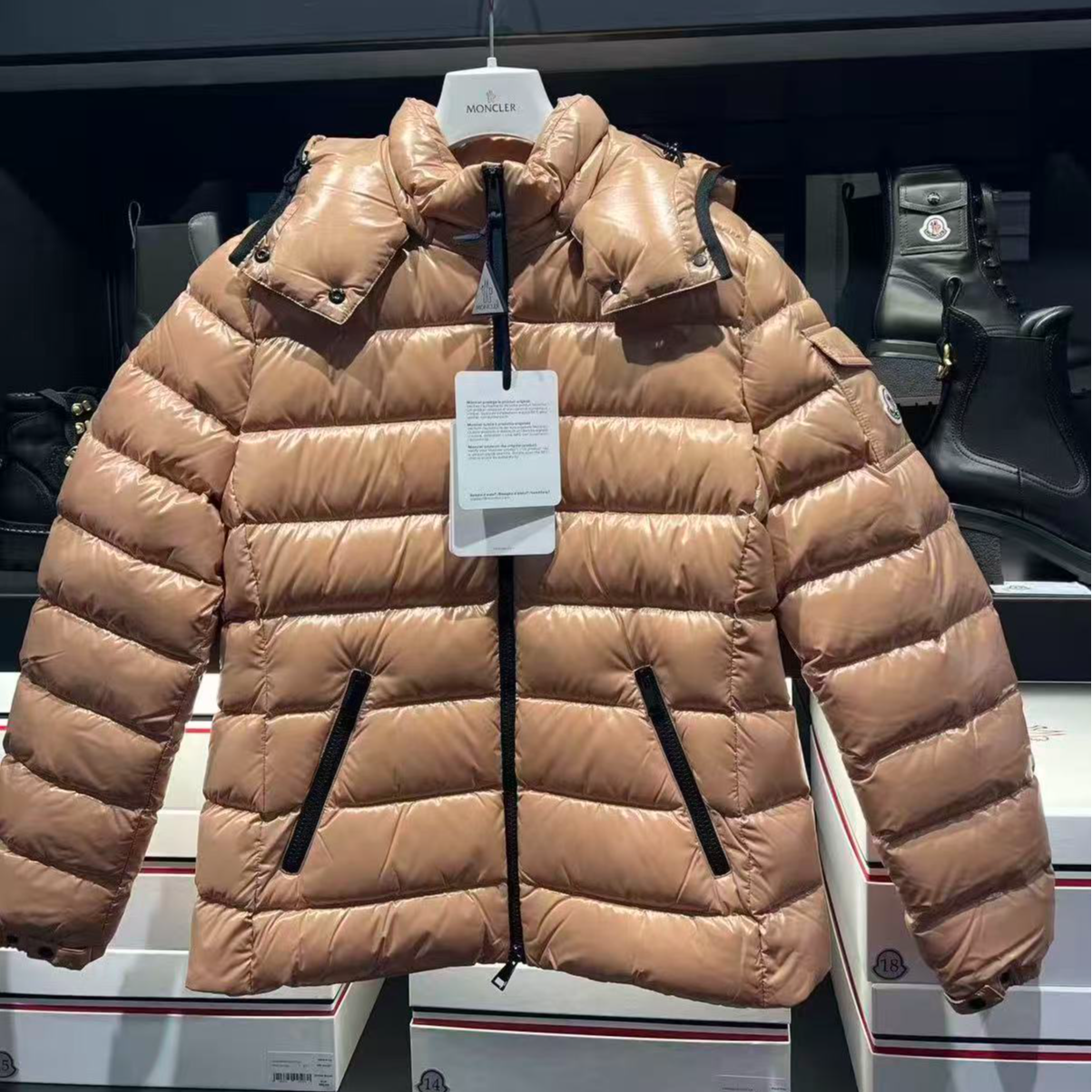 未使用 MONCLER 盟可睐蒙口/GG/女士冬季肉桂色羽绒服BADY 