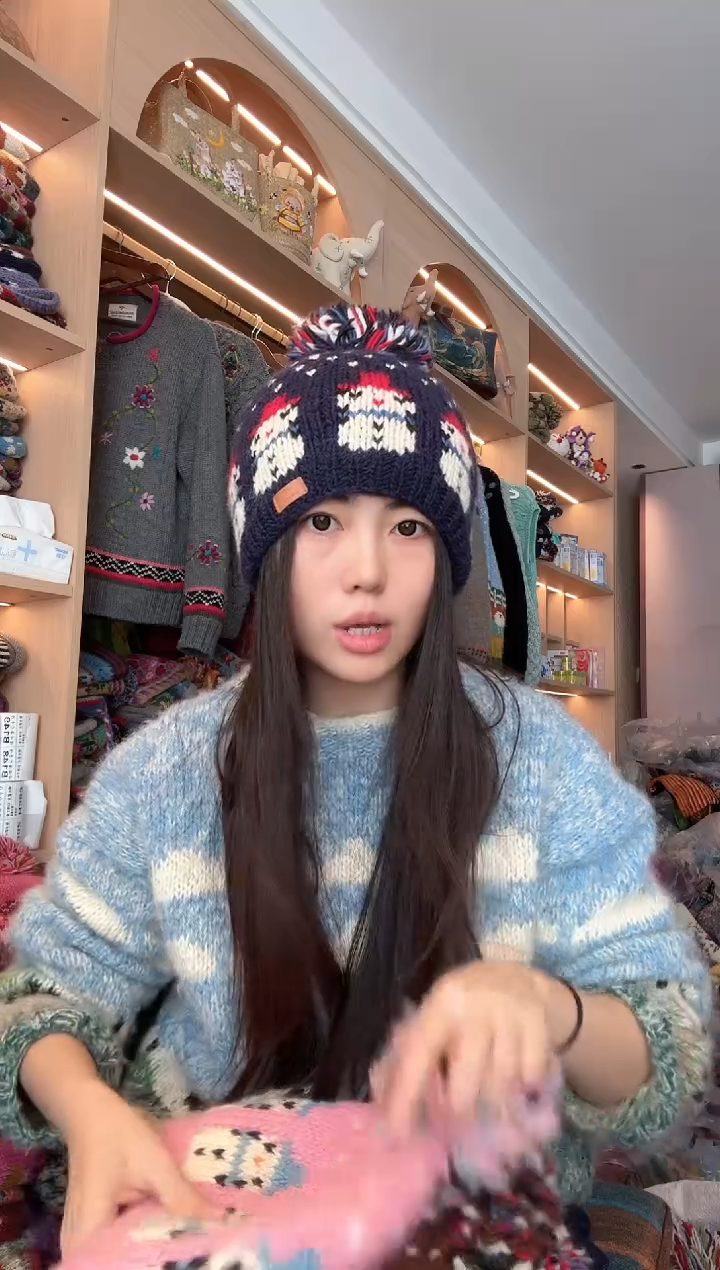 羊毛脏青色雪人帽