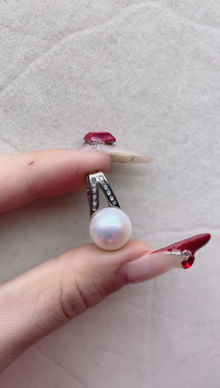 【闪购商品】淡水珍珠吊坠银S925镶嵌Y68