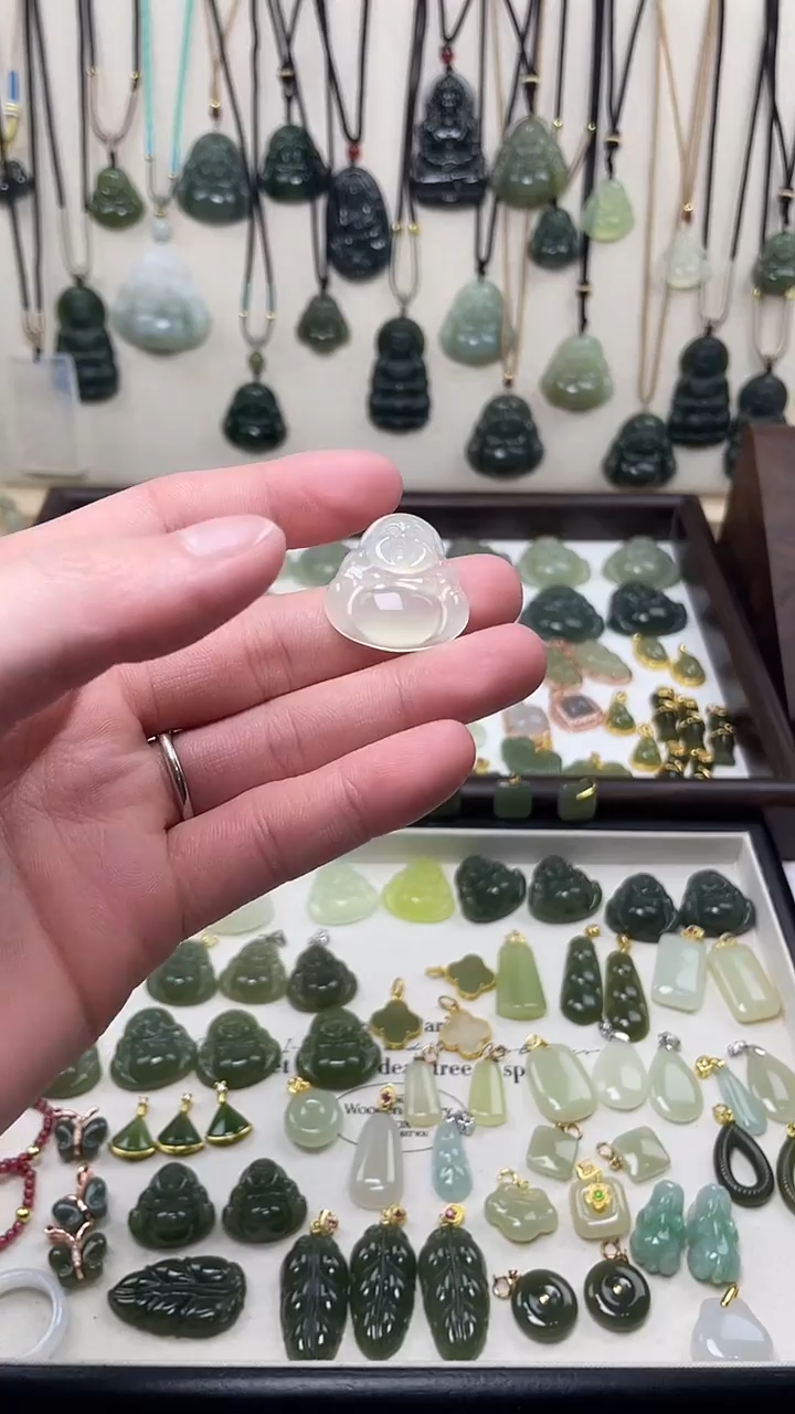 未镶嵌岫玉吊坠(不含链)未镶嵌 岫玉 吊坠(不含链)