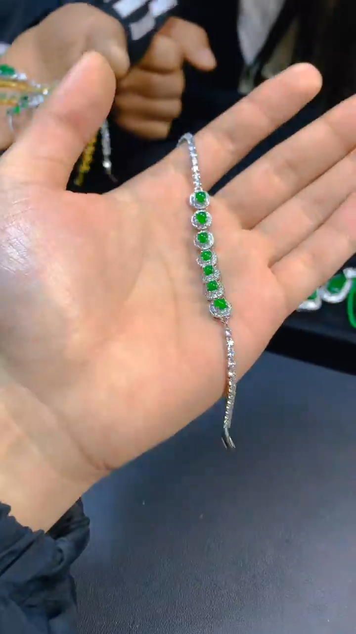 【闪购商品】翡翠手链未镶嵌0682698971多样性发一