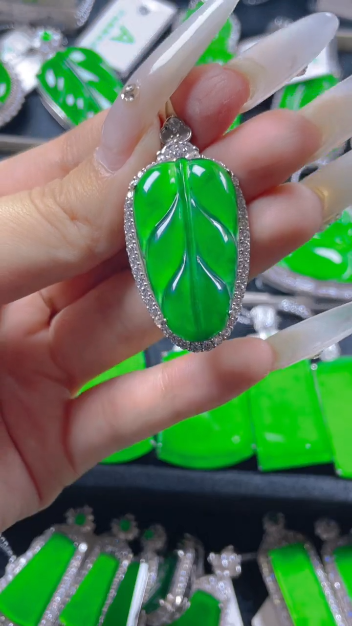 颈饰银S925镶嵌翡翠11