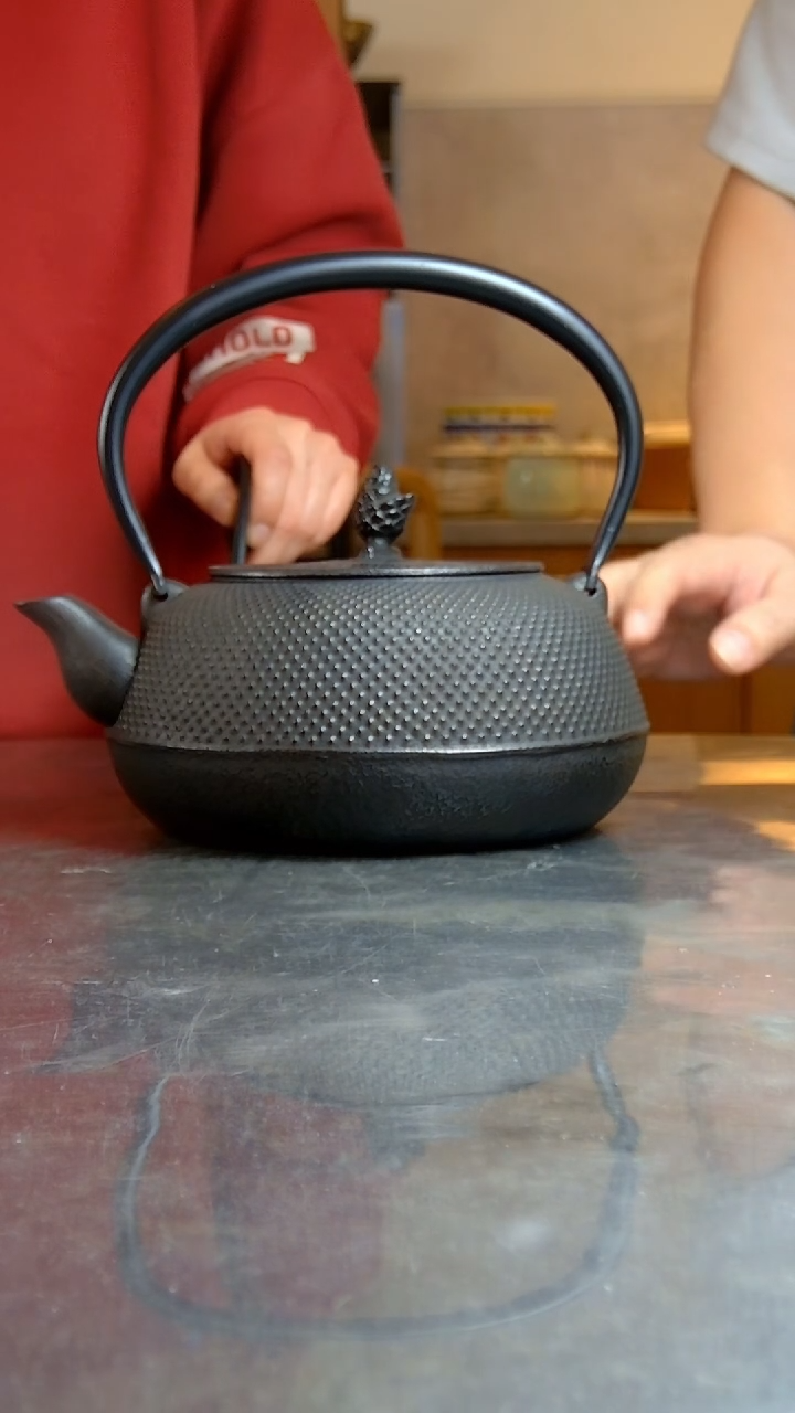 铸铁11105日本岩铸烧水铁壶1.8L