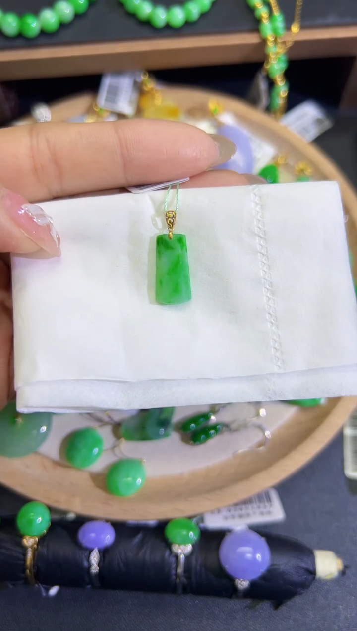 【闪购商品】翡翠颈饰18K金镶嵌Q缅料A货翡翠/支持复检/一件