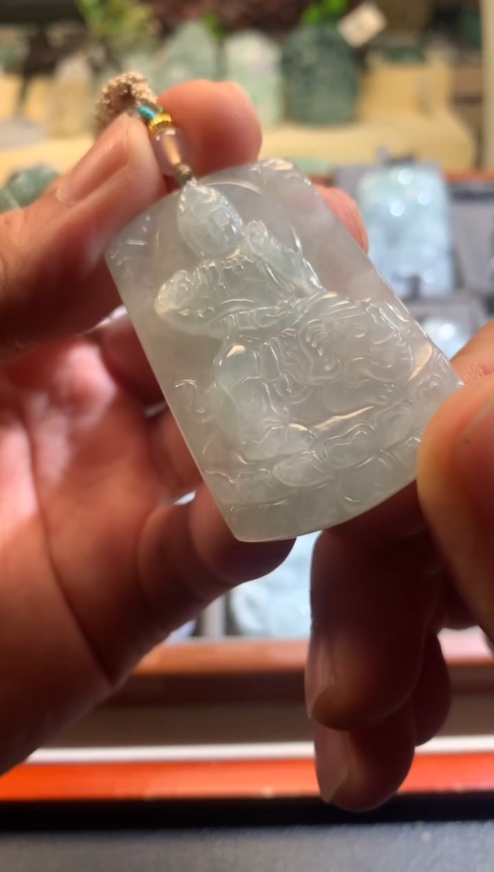 翡翠未镶嵌颈饰5/30/200