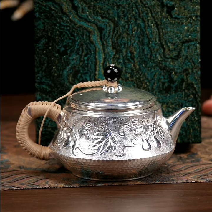 新品--手工缠枝莲葫芦石瓢银壶999