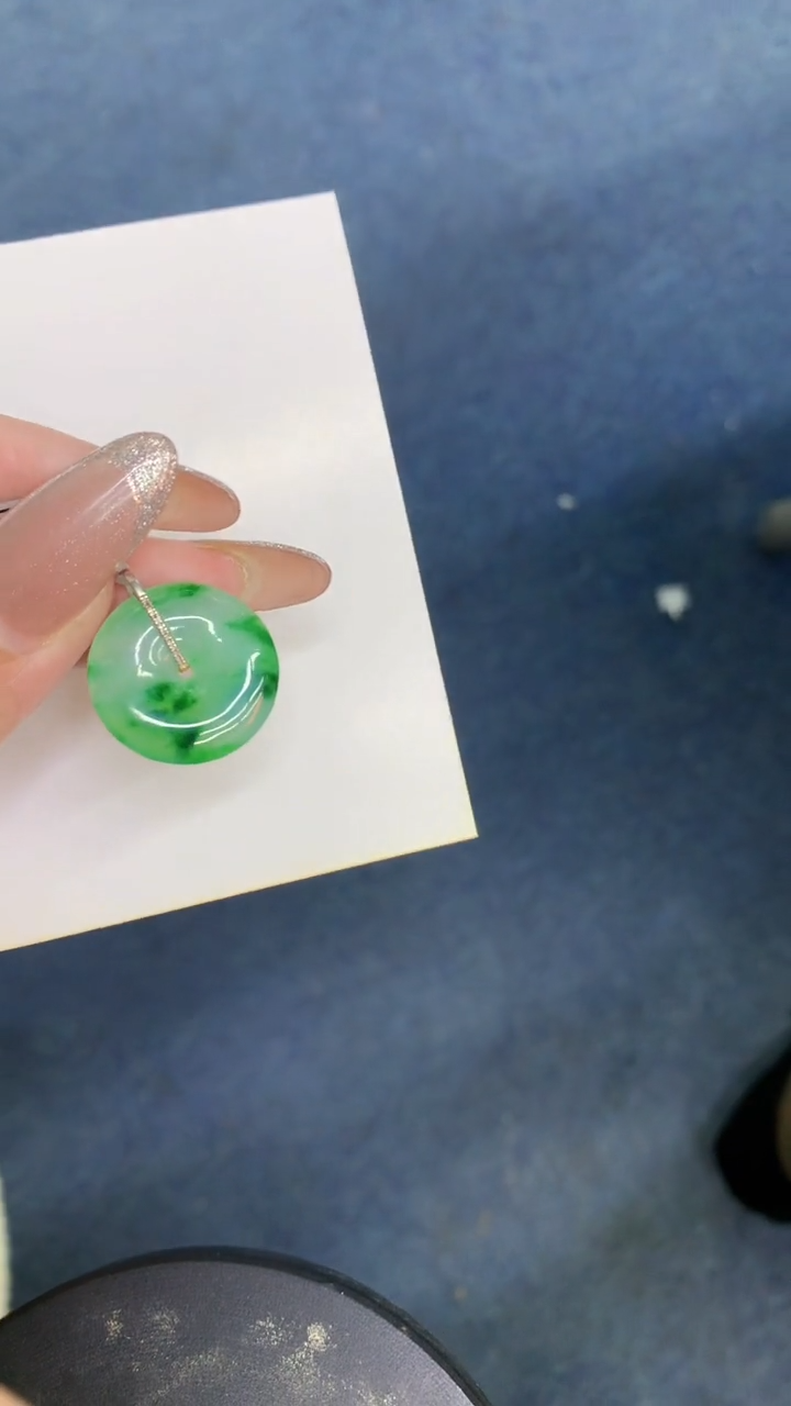 颈饰18K金镶嵌翡翠1