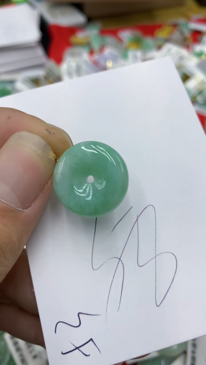 翡翠18K金镶嵌颈饰号链接111111111