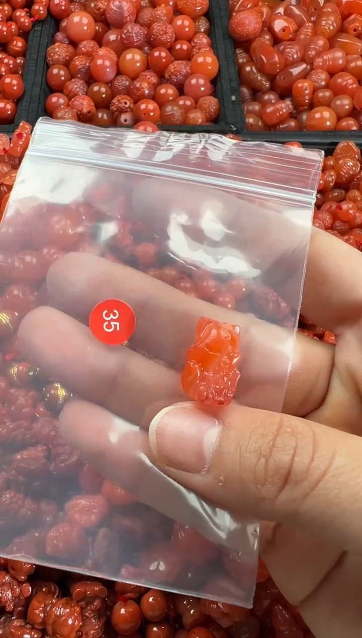 【闪购商品】南红玛瑙颈饰未镶嵌1