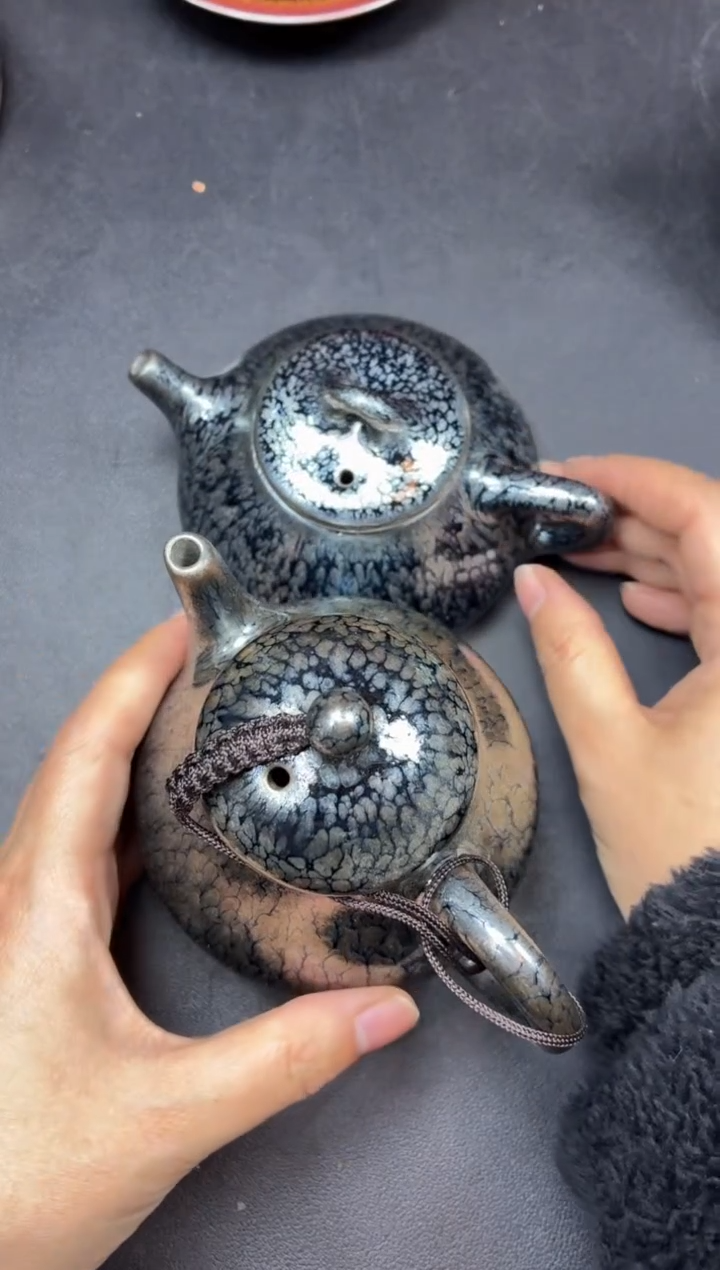 茶盏嗡*熊415两只微瑕           