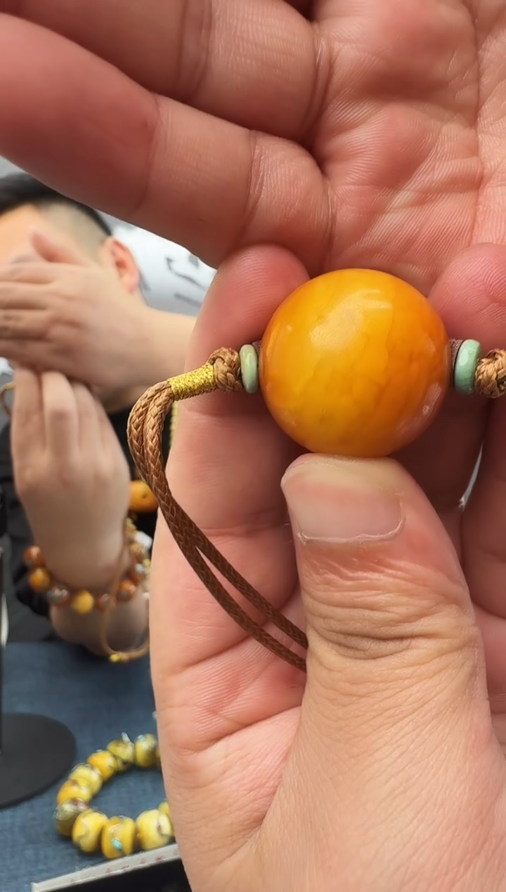 蜜蜡未镶嵌珠宝奇石假一罚十9，多样性发其一