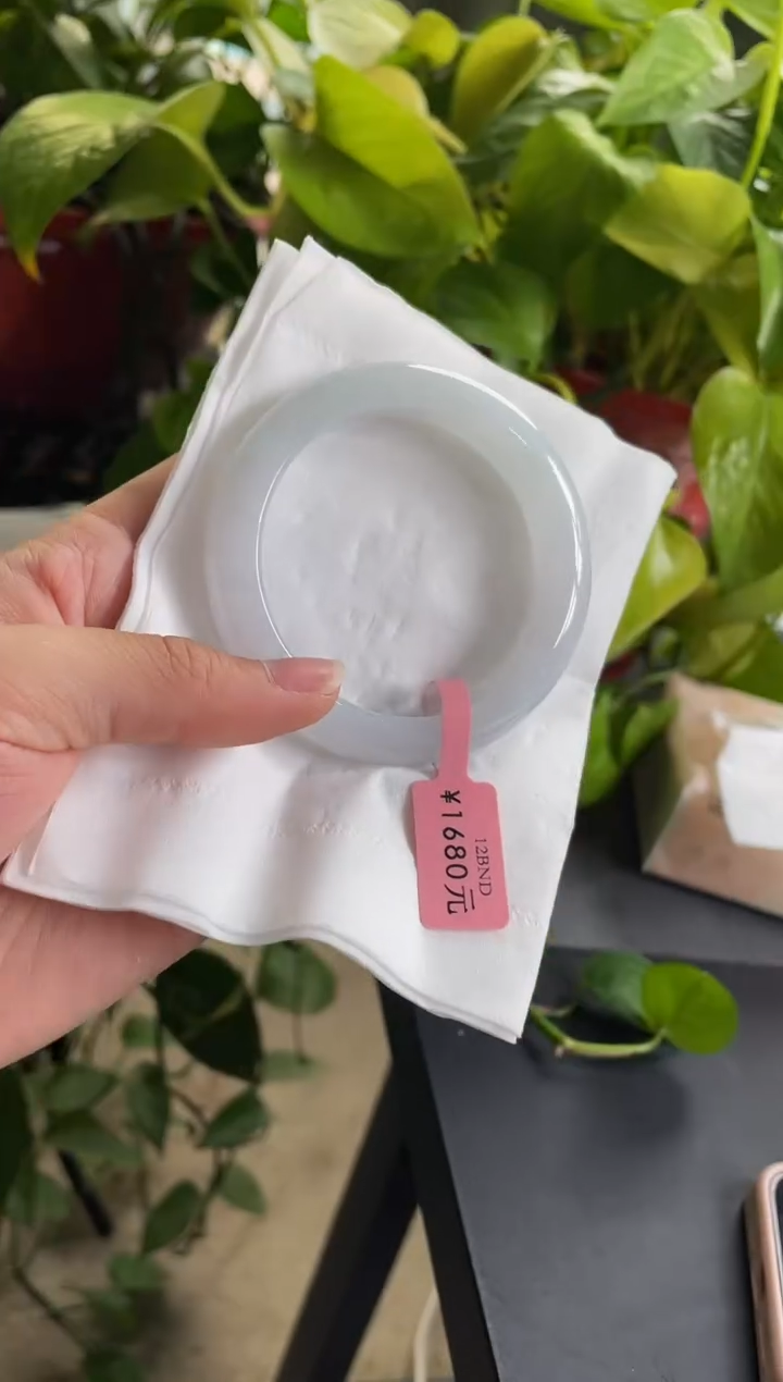 【闪购商品】翡翠手镯未镶嵌55手镯