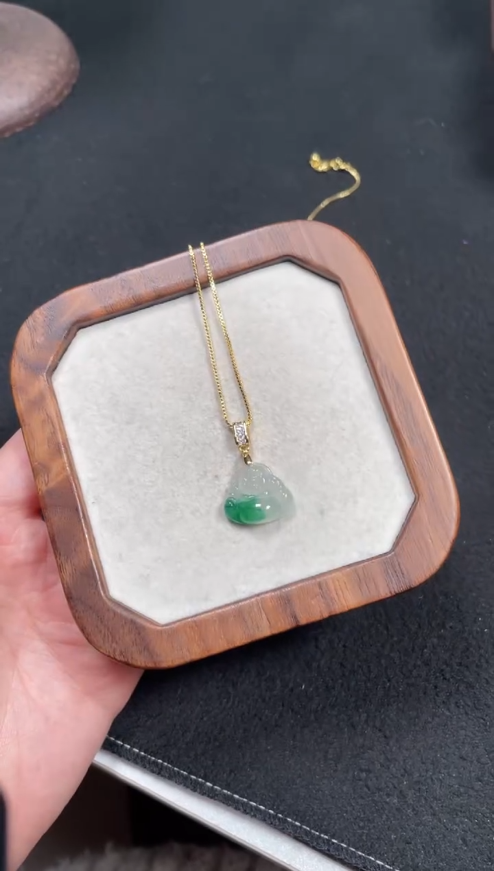 【闪购商品】石英质玉颈饰银S925镀金镶嵌石英质玉