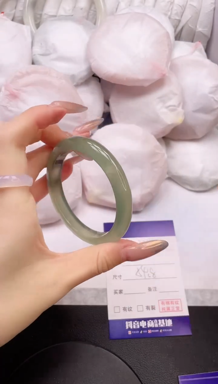 【闪购商品】石英质玉手镯未镶嵌15K338-54