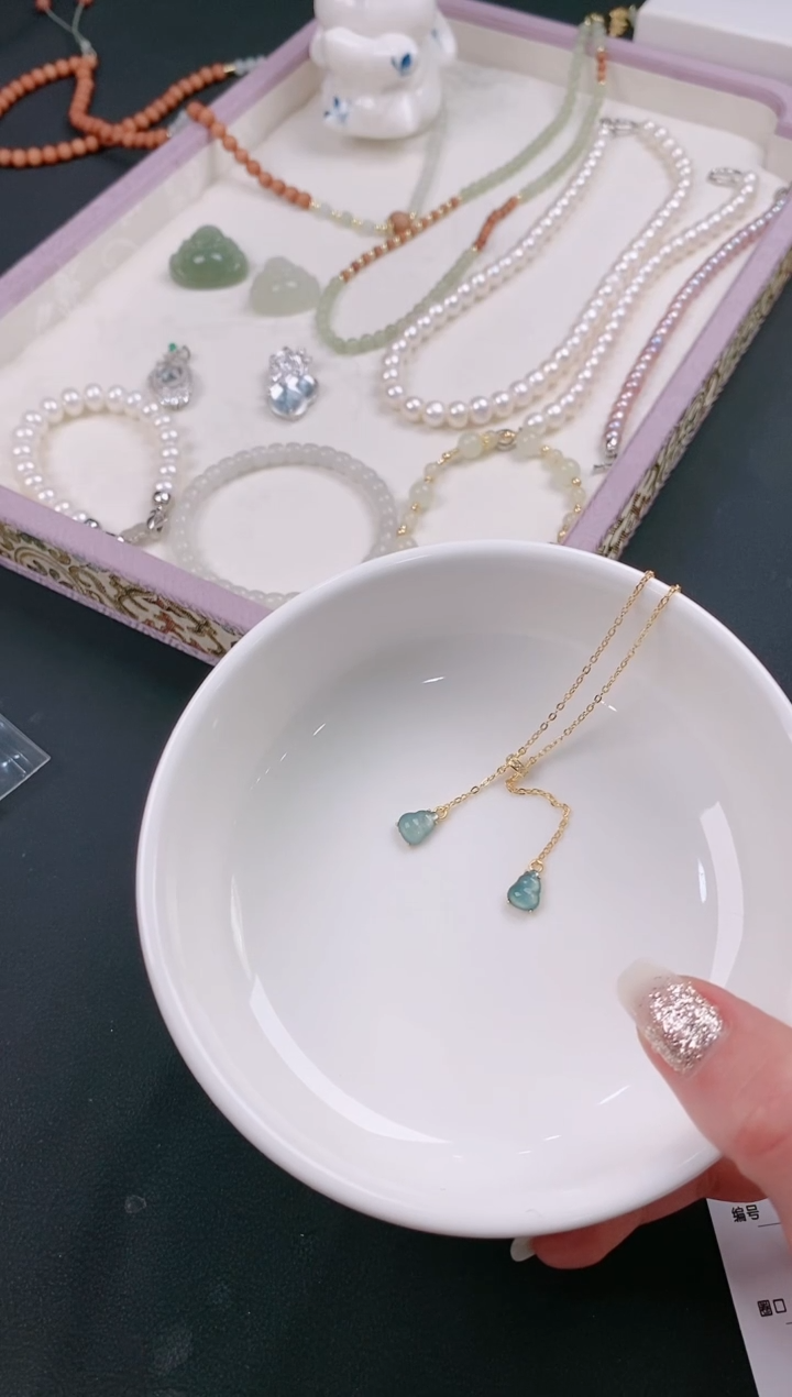 【闪购商品】翡翠颈饰银S925镶嵌88翡翠