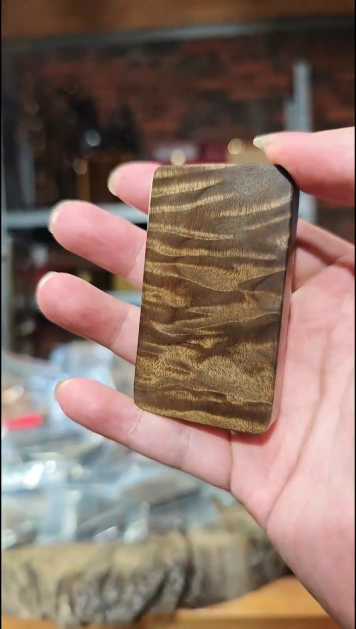 金丝楠无事牌手把件