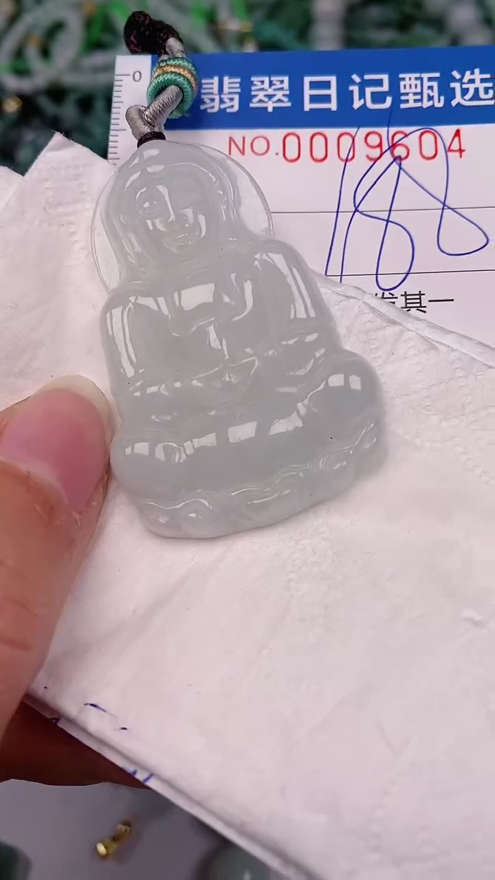 【闪购商品】翡翠颈饰未镶嵌00009604