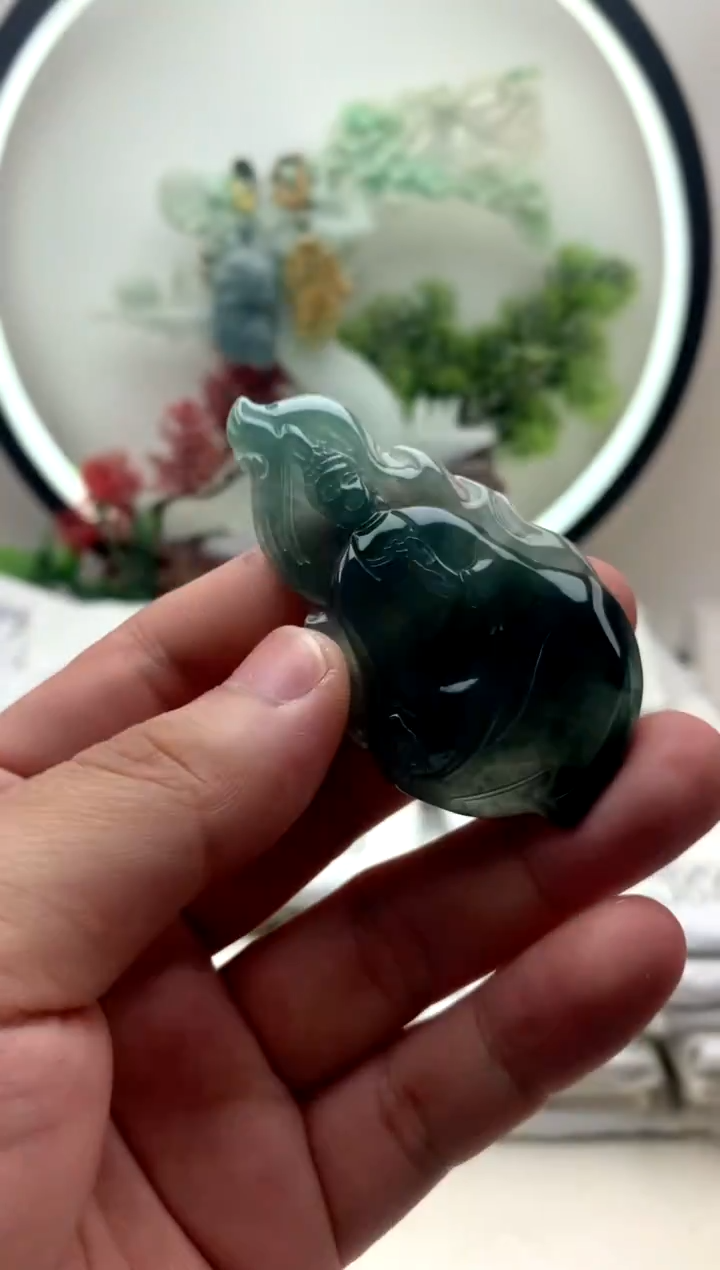 颈饰未镶嵌翡翠观音