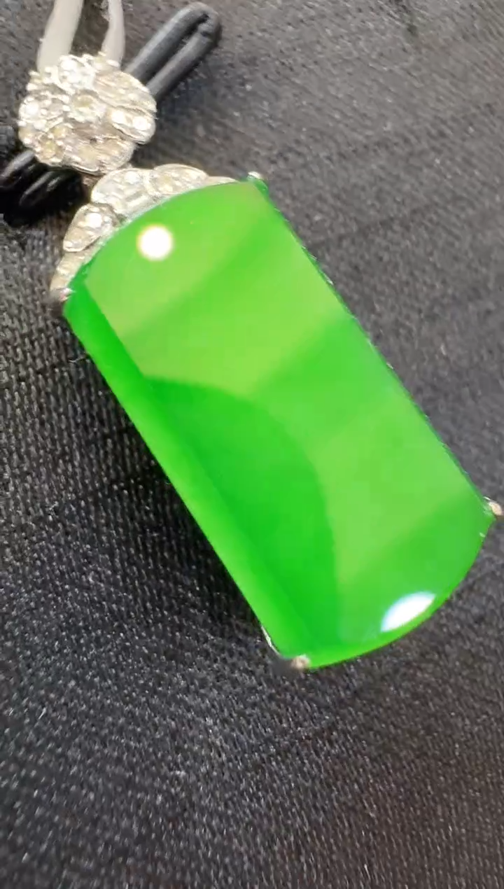 【闪购商品】翡翠吊坠(不含链)18K金镶嵌多样性团购发一件