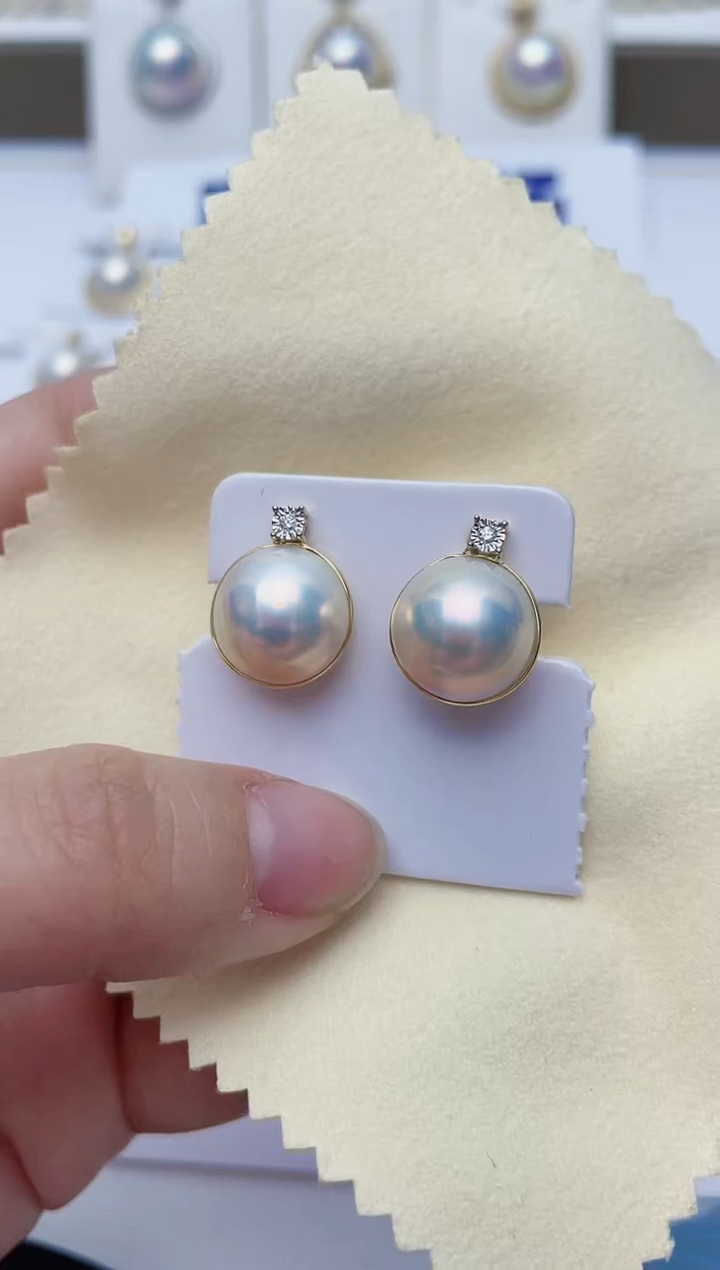 【闪购商品】拼合珍珠（马贝珠）耳饰18K金镶嵌A40