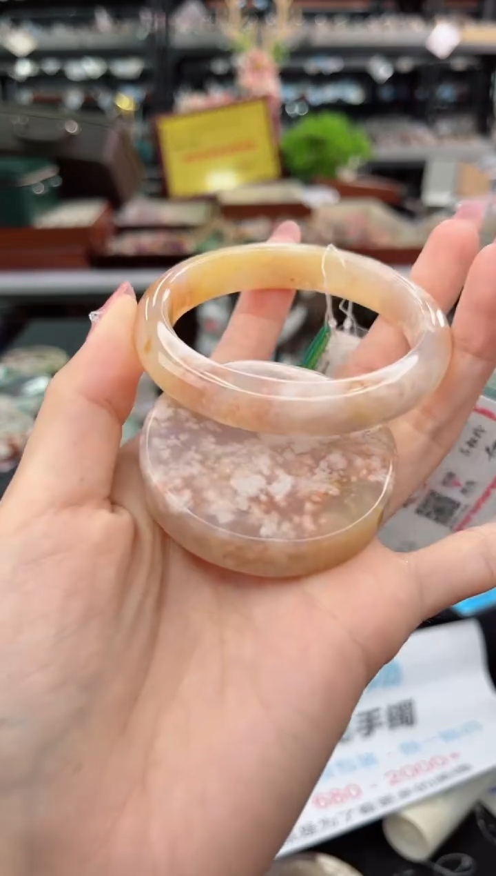 【闪购商品】石英质玉手镯未镶嵌55圈口（赠品镯心）3563482