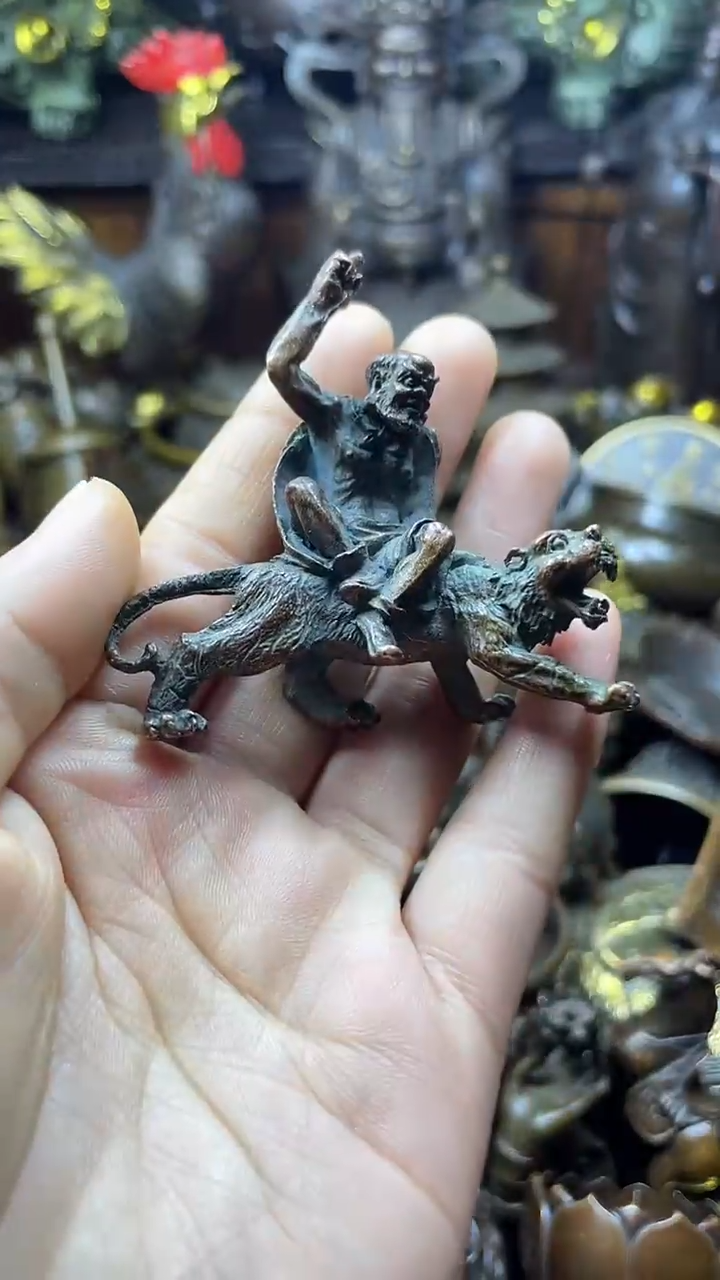 闪购链接，点击下单，有运费险，铜摆件