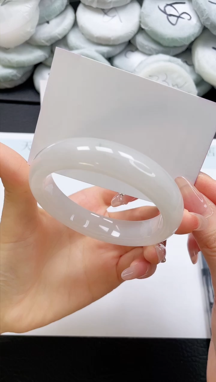 石英质玉手镯未镶嵌83-61