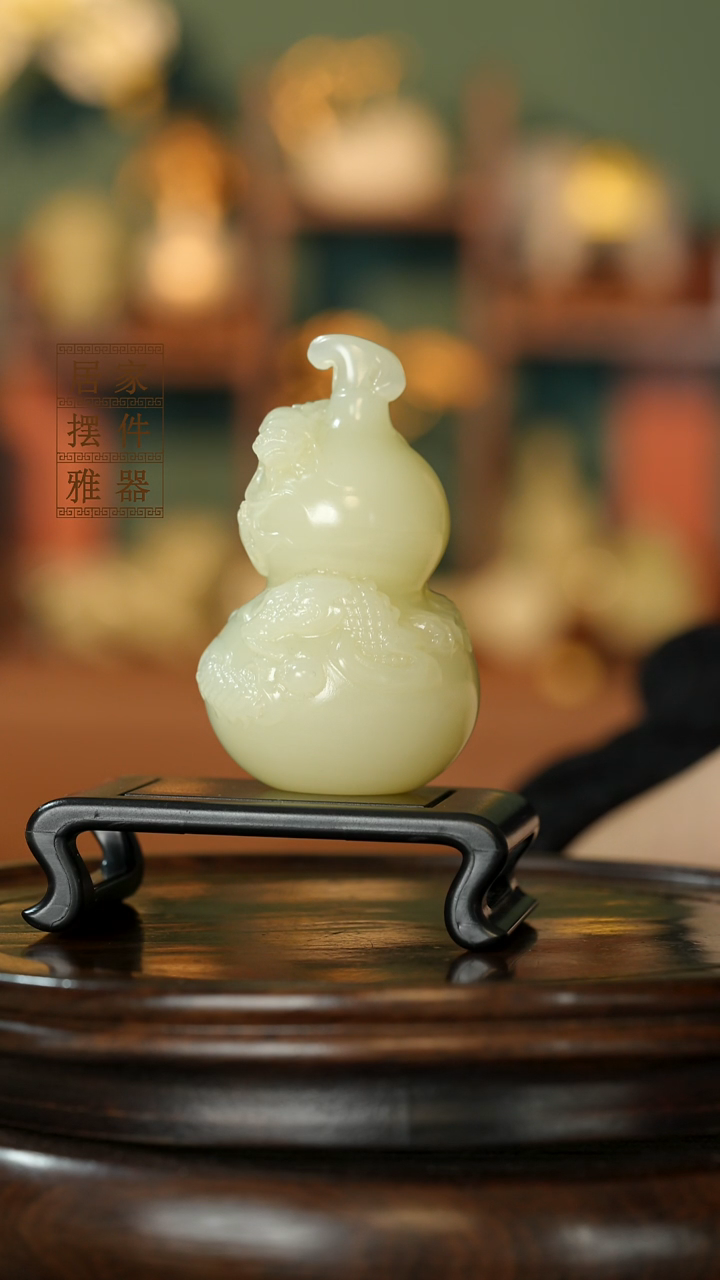 玉《龙缠福禄》摆件