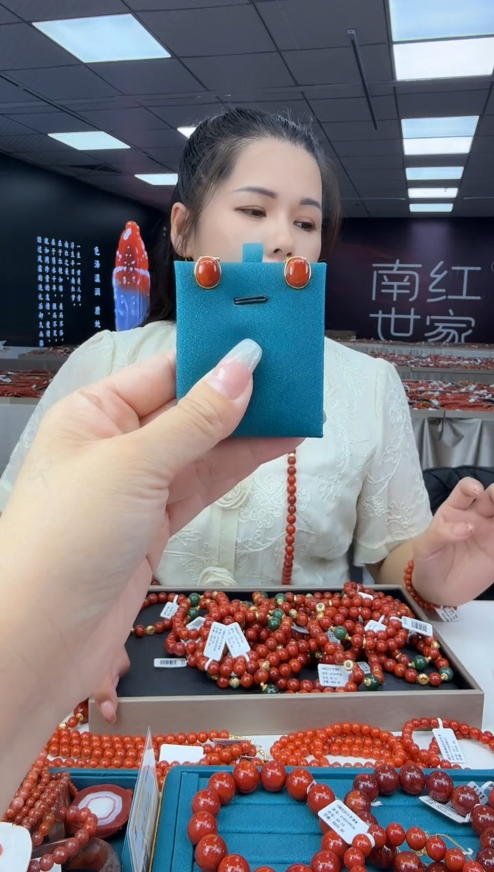 银S925镶嵌耳扣南红玛瑙多样发其一/92200840