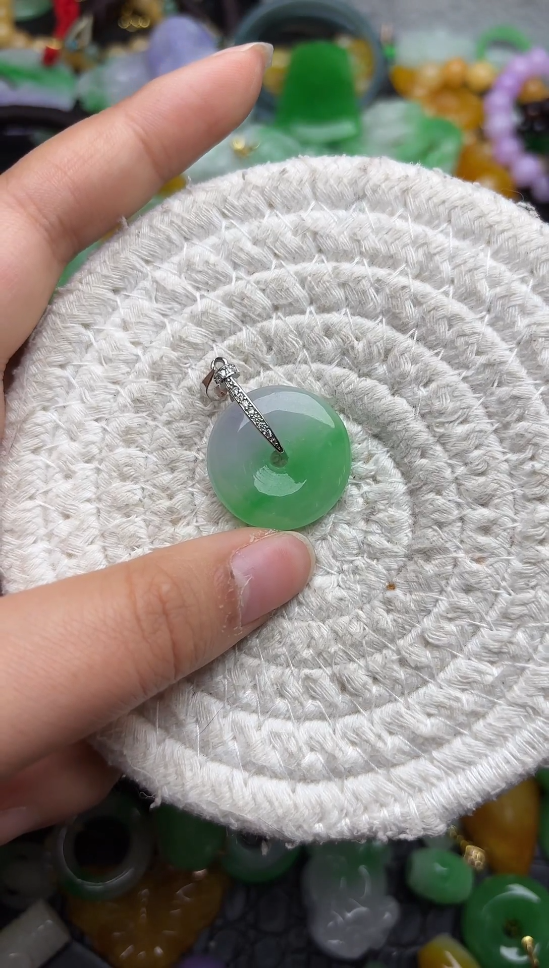 颈饰未镶嵌翡翠缅甸翡翠吊坠