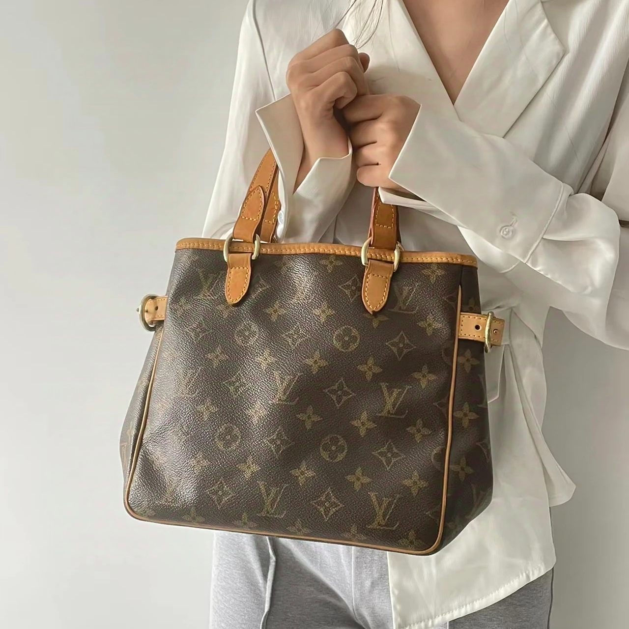 修复品LouisVuitton/路易威登经典老花小南瓜包女士包后换植鞣革