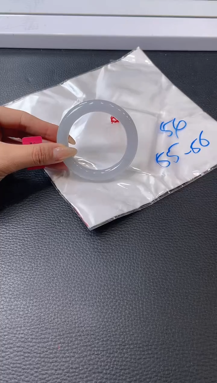 【闪购商品】翡翠手镯未镶嵌手镯