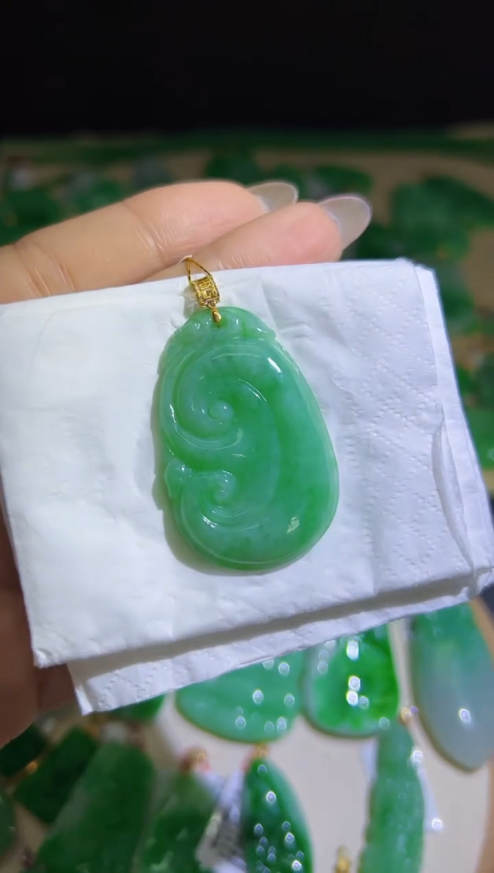 【闪购商品】翡翠颈饰18K金镶嵌Q缅料A货翡翠/支持复检/一件