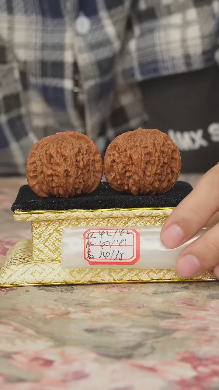 把件文玩核桃平谷四座楼